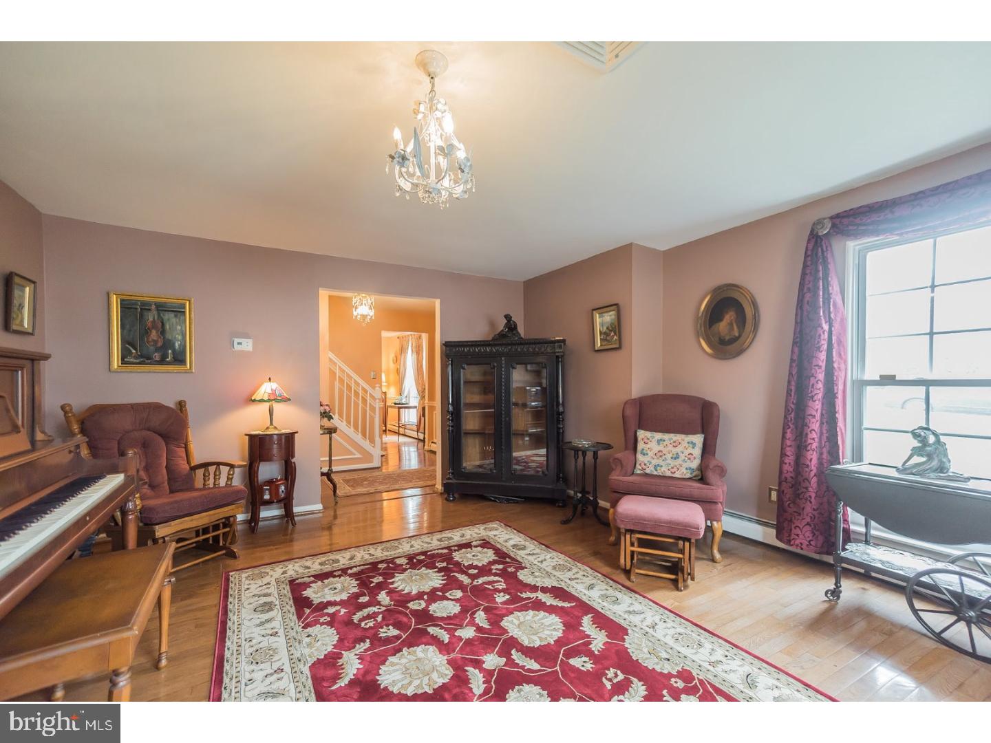 74 St Davids Road Springfield, PA 19064 - Photo 3 of 22 Living Room