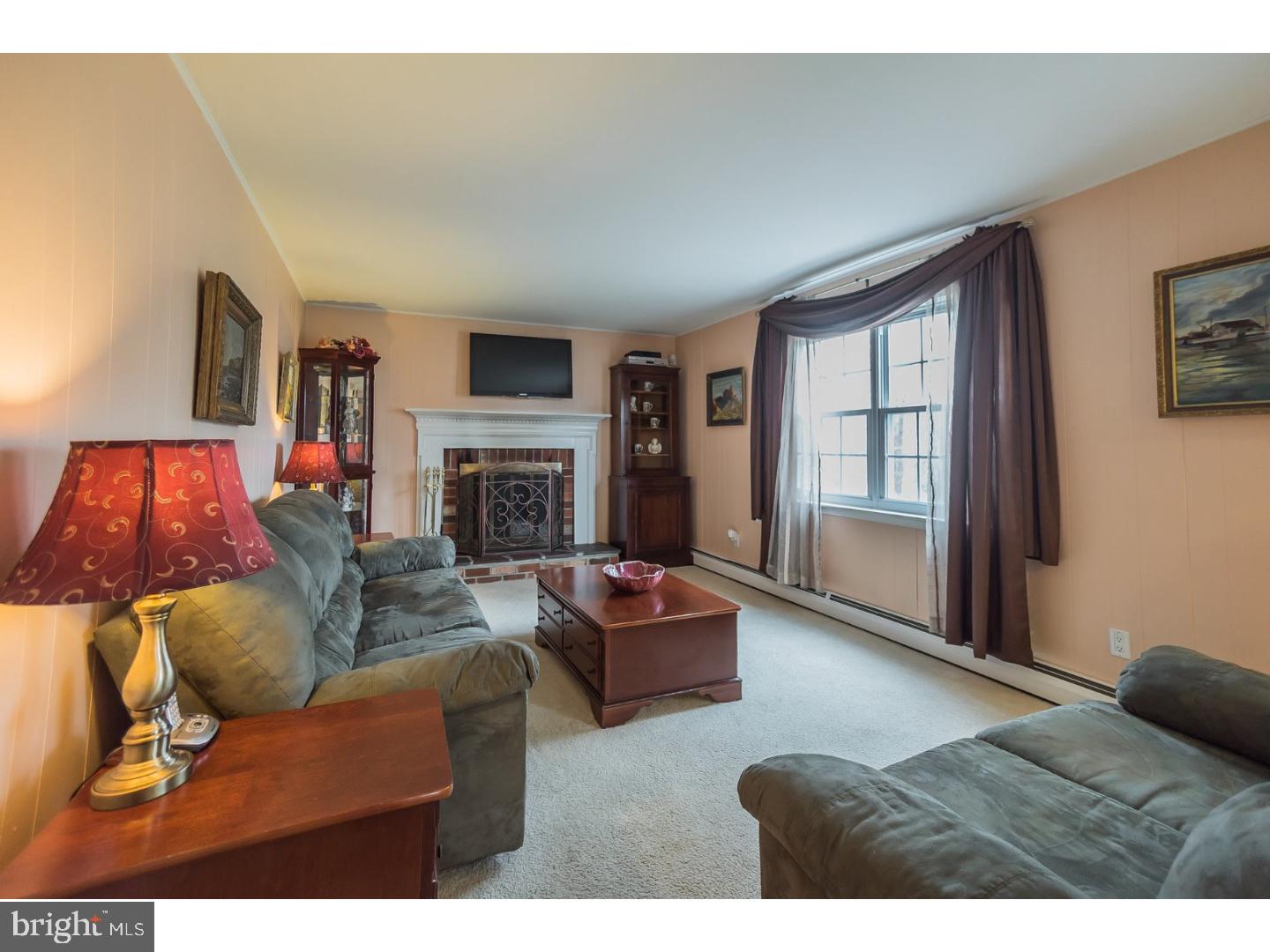 74 St Davids Road Springfield, PA 19064 - Photo 6 of 22 Family Room