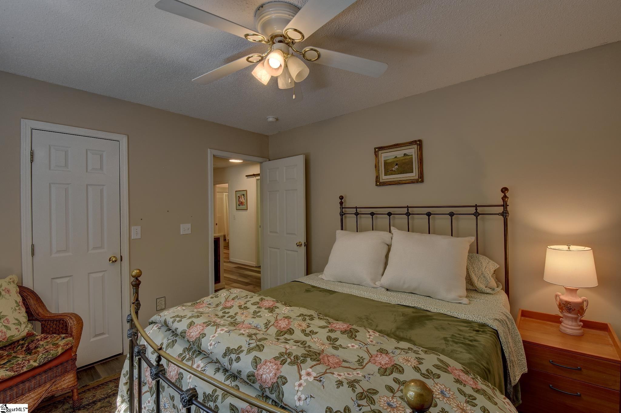 2011 Ridgeview Lane Seneca, SC 29678 - Photo 24 of 41