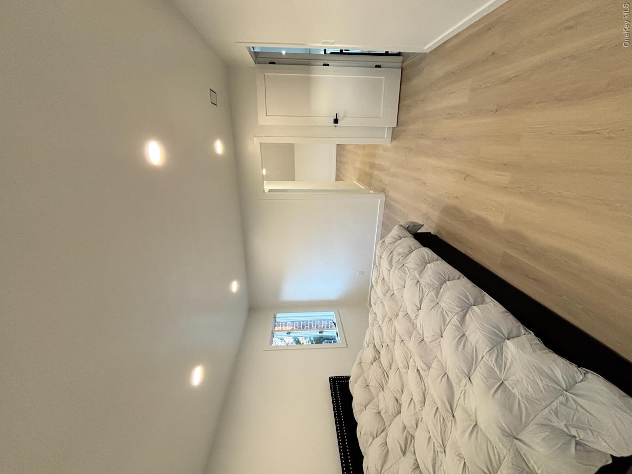 791 Longview Avenue Valley Stream, NY 11581 - Photo 27 of 33