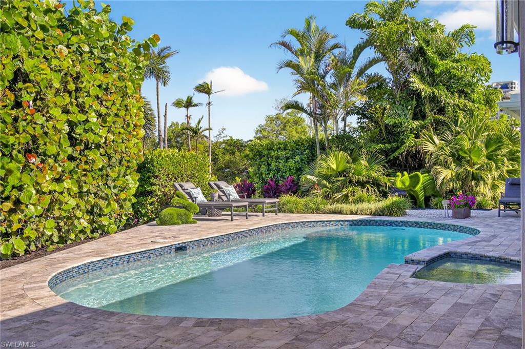 5215 Seashell Avenue Naples, FL 34103 - Photo 13 of 47