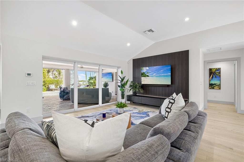 5215 Seashell Avenue Naples, FL 34103 - Photo 18 of 47