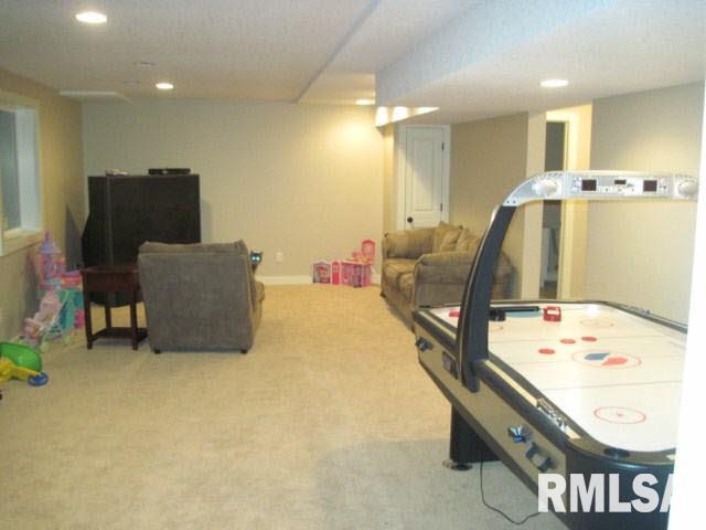 831 Fox Ridge Road Eldridge, IA 52748 - Photo 10 of 12 Gallery Image 10