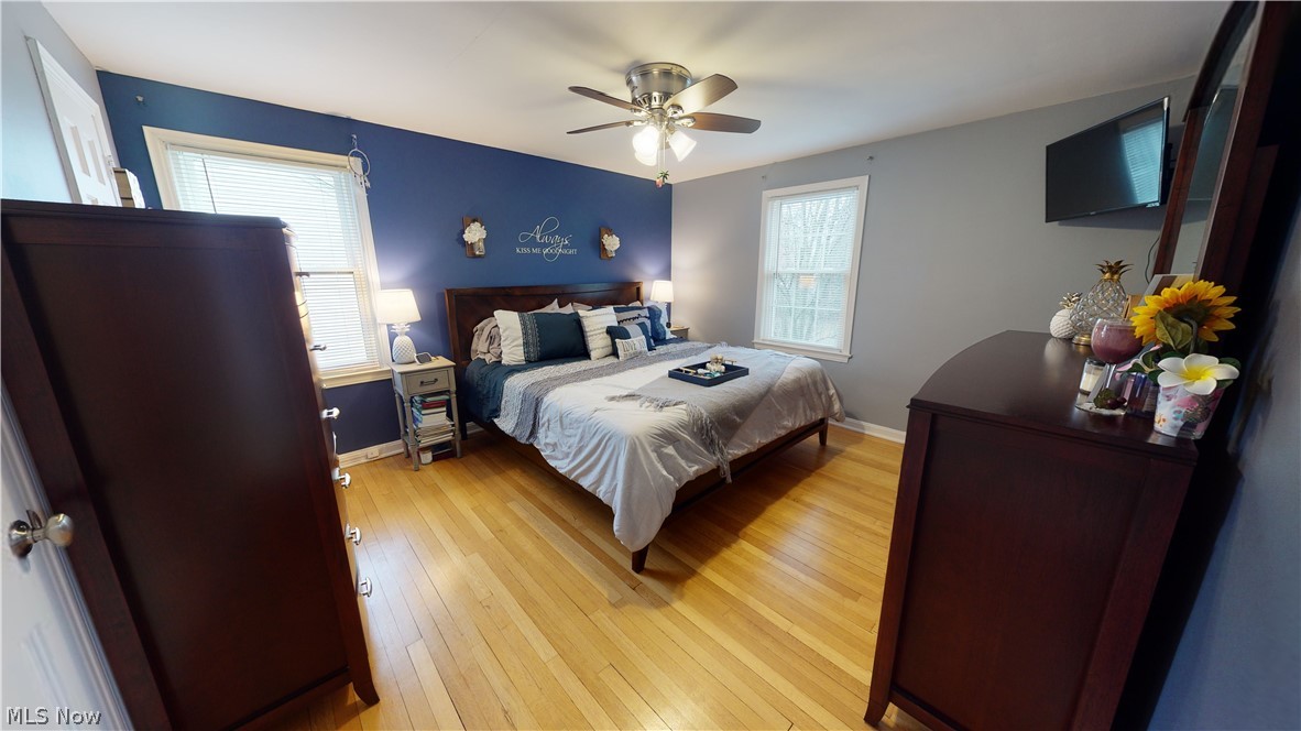 1527 Edgefield Road Lyndhurst, OH 44124 - Photo 13 of 25 Master Bedroom