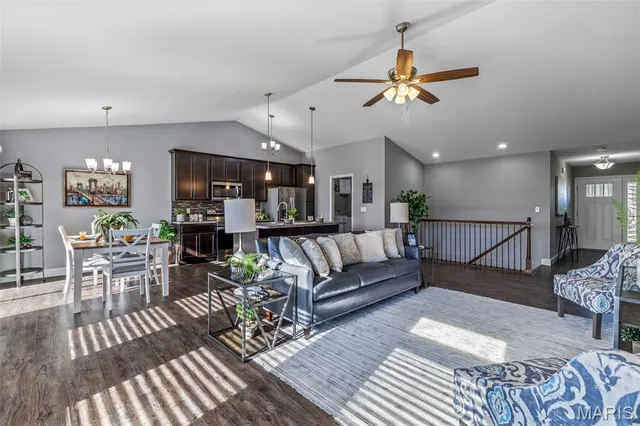 $299,900 | 1957 Masters Drive, Festus, MO 63028