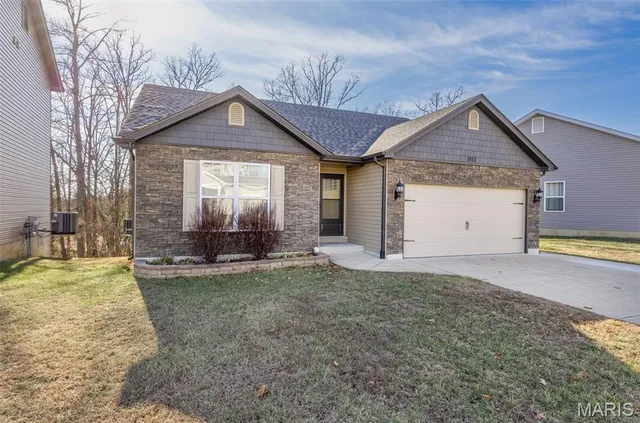 $299,900 | 1957 Masters Drive, Festus, MO 63028