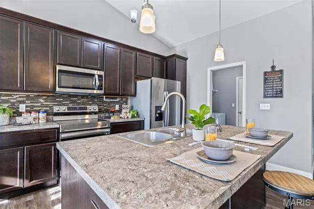 $299,900 | 1957 Masters Drive, Festus, MO 63028