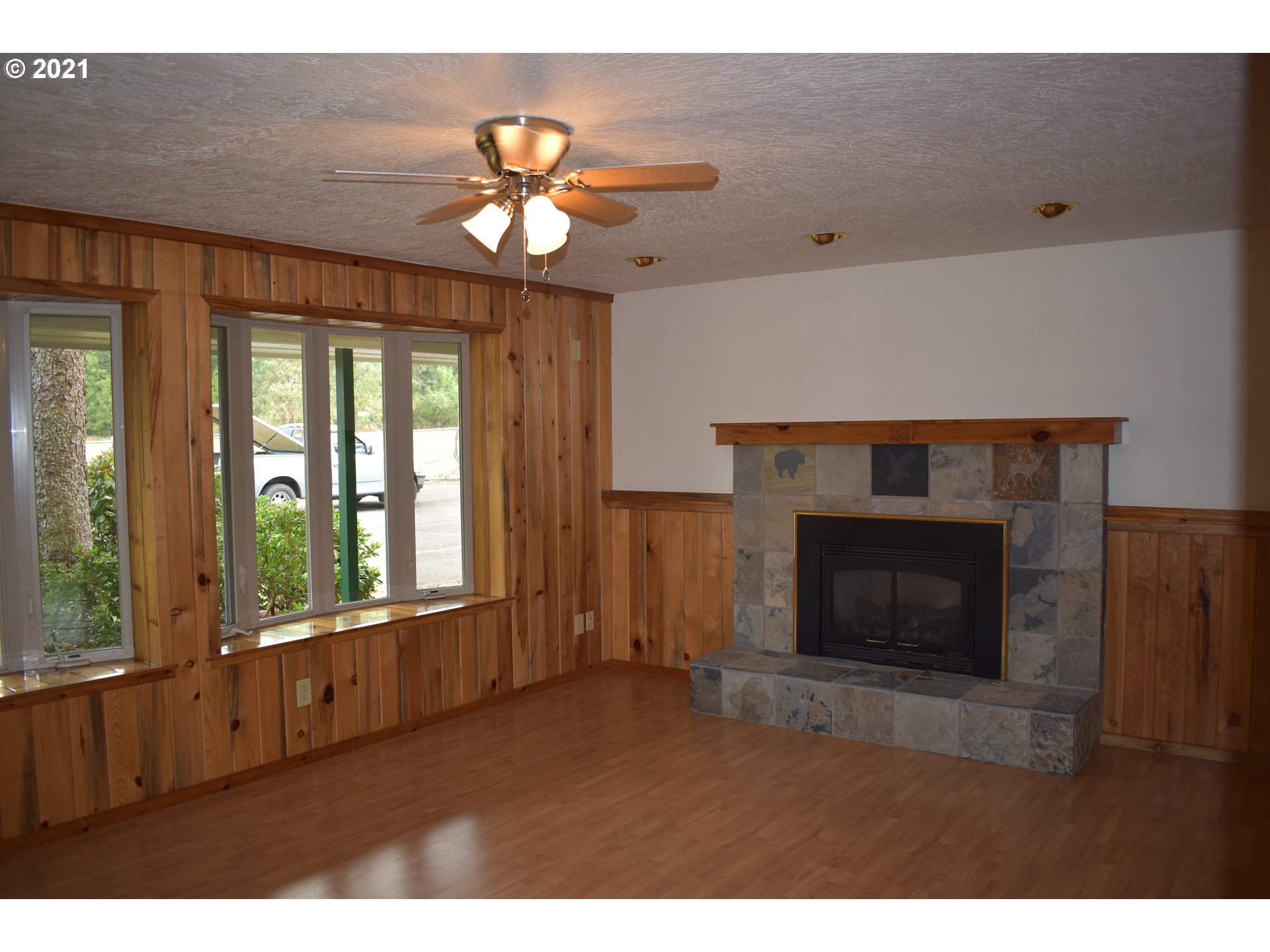38670 Pengra Road Fall Creek, OR 97438 - Photo 15 of 28