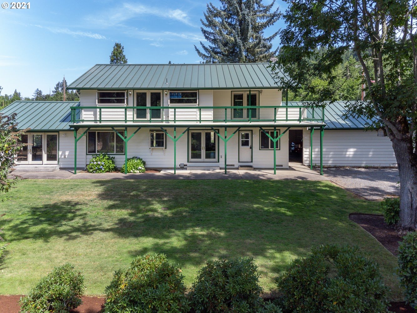 38670 Pengra Road Fall Creek, OR 97438 - Photo 3 of 28