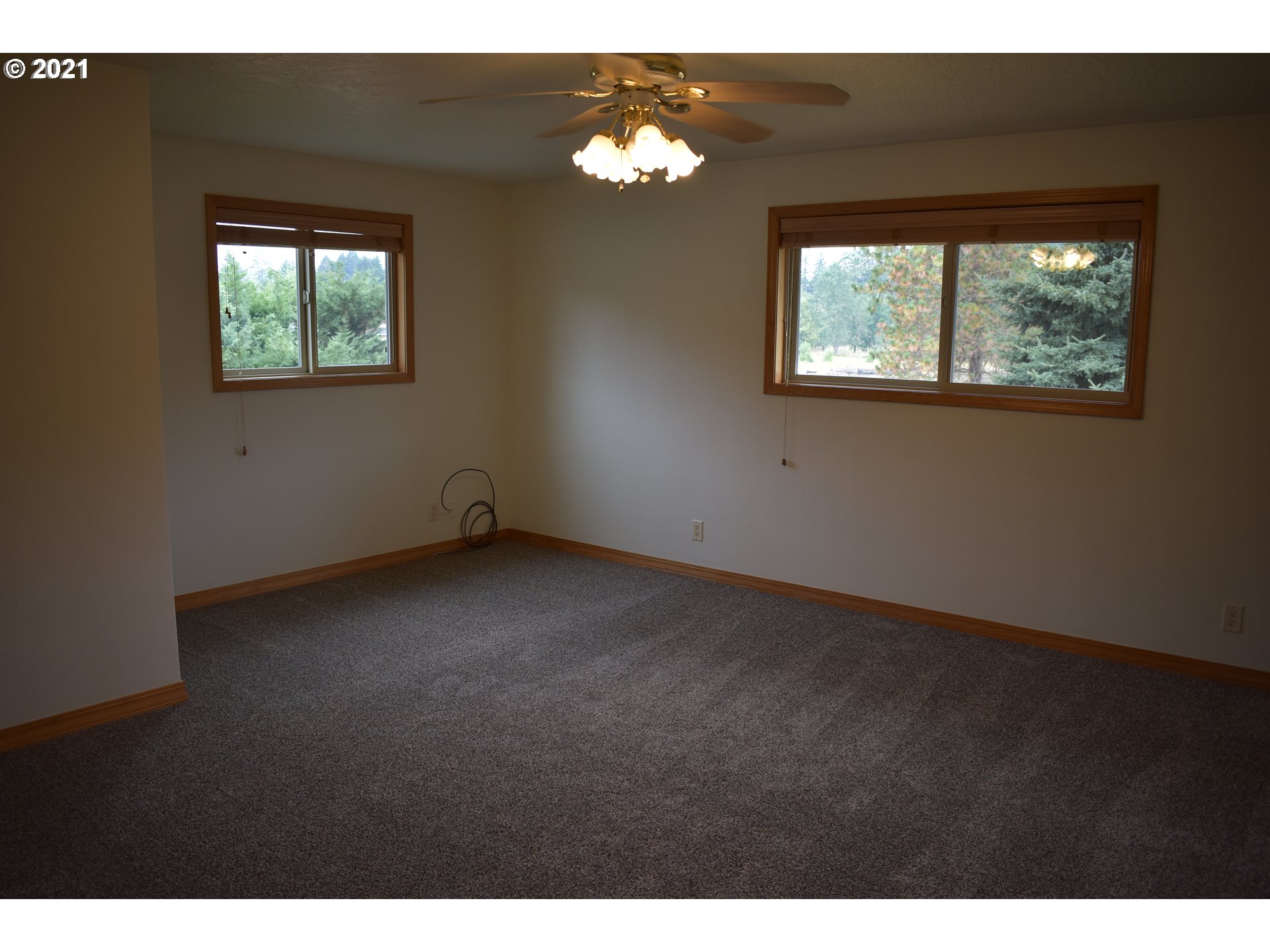 38670 Pengra Road Fall Creek, OR 97438 - Photo 24 of 28