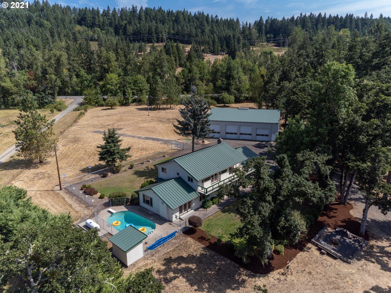 38670 Pengra Road Fall Creek, OR 97438 - Photo 4 of 28