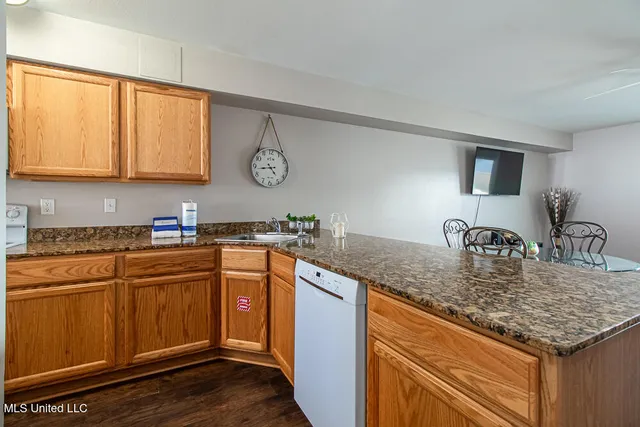 $164,000 | 1664 Beach Boulevard, Unit 63, Biloxi, MS 39531