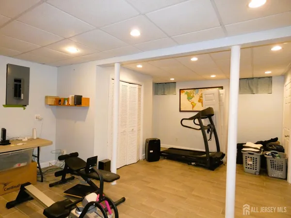 $789,000 | 10 Falcon Drive, Edison, NJ 08820