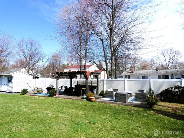 $789,000 | 10 Falcon Drive, Edison, NJ 08820