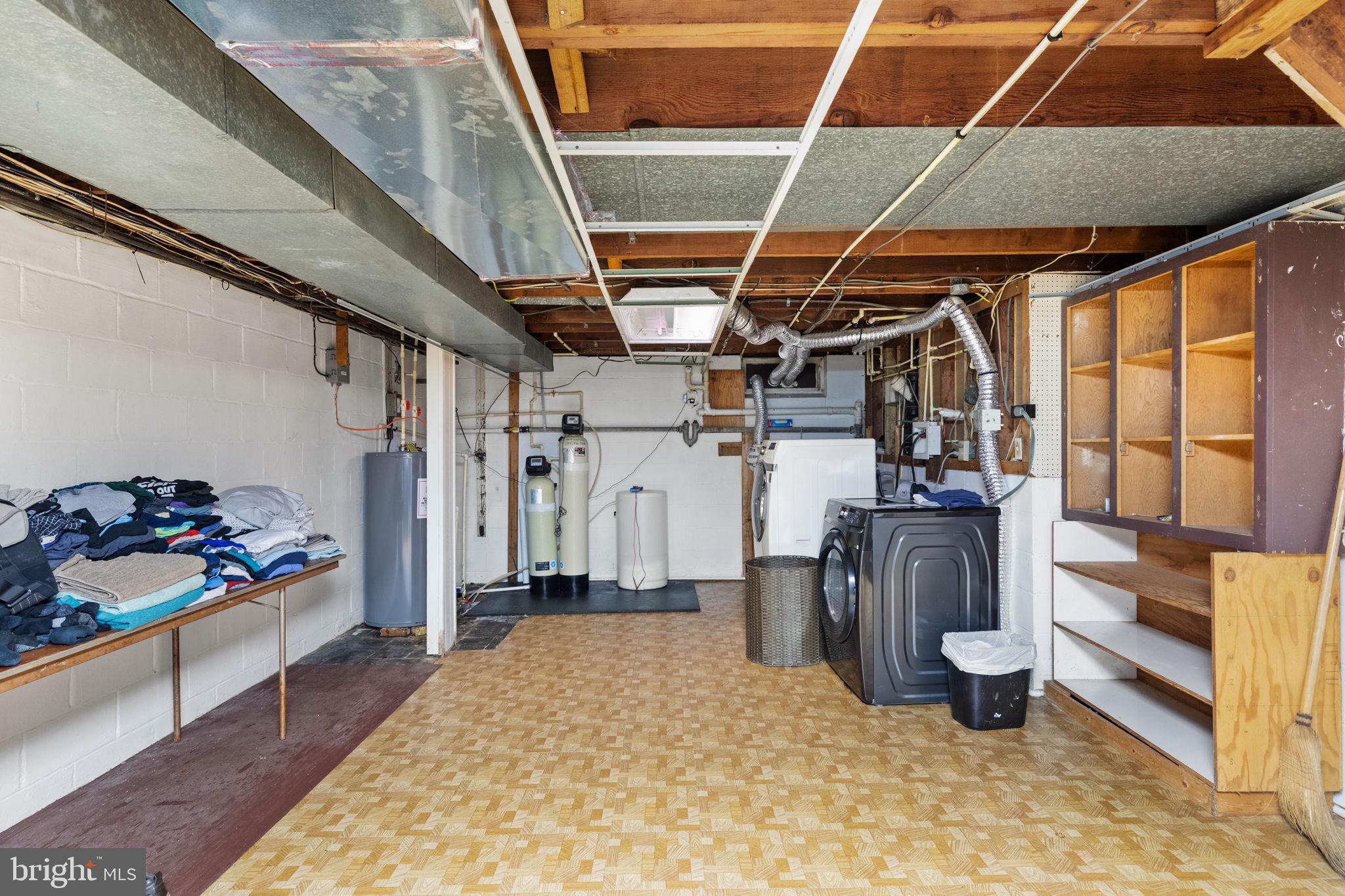 6607 Mt Vista Road Kingsville, MD 21087 - Photo 23 of 26 a view of a storage room