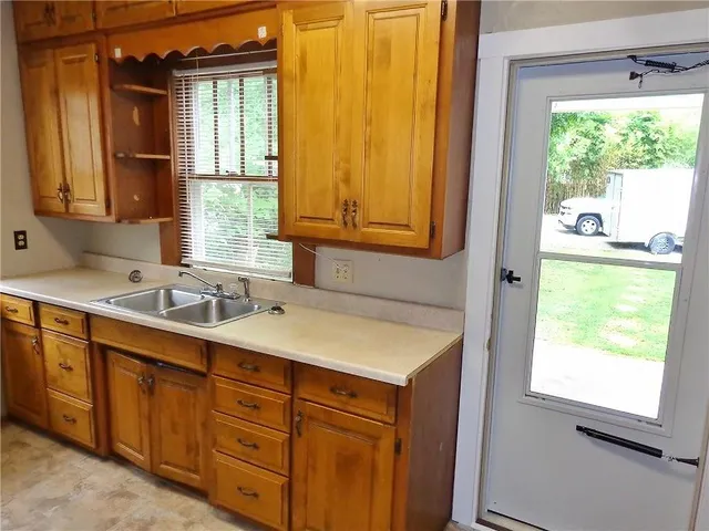 $120,000 | 1915 South Broadway Street, Pittsburg, KS 66762