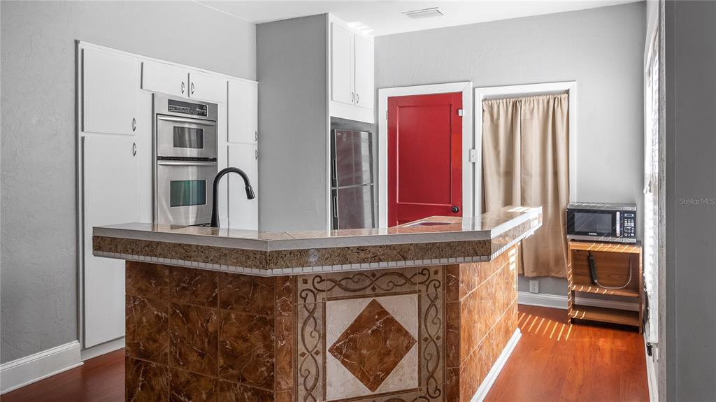 1704 West Main Street Leesburg, FL 34748 - Photo 19 of 37 a view of a kitchen from the kitchen