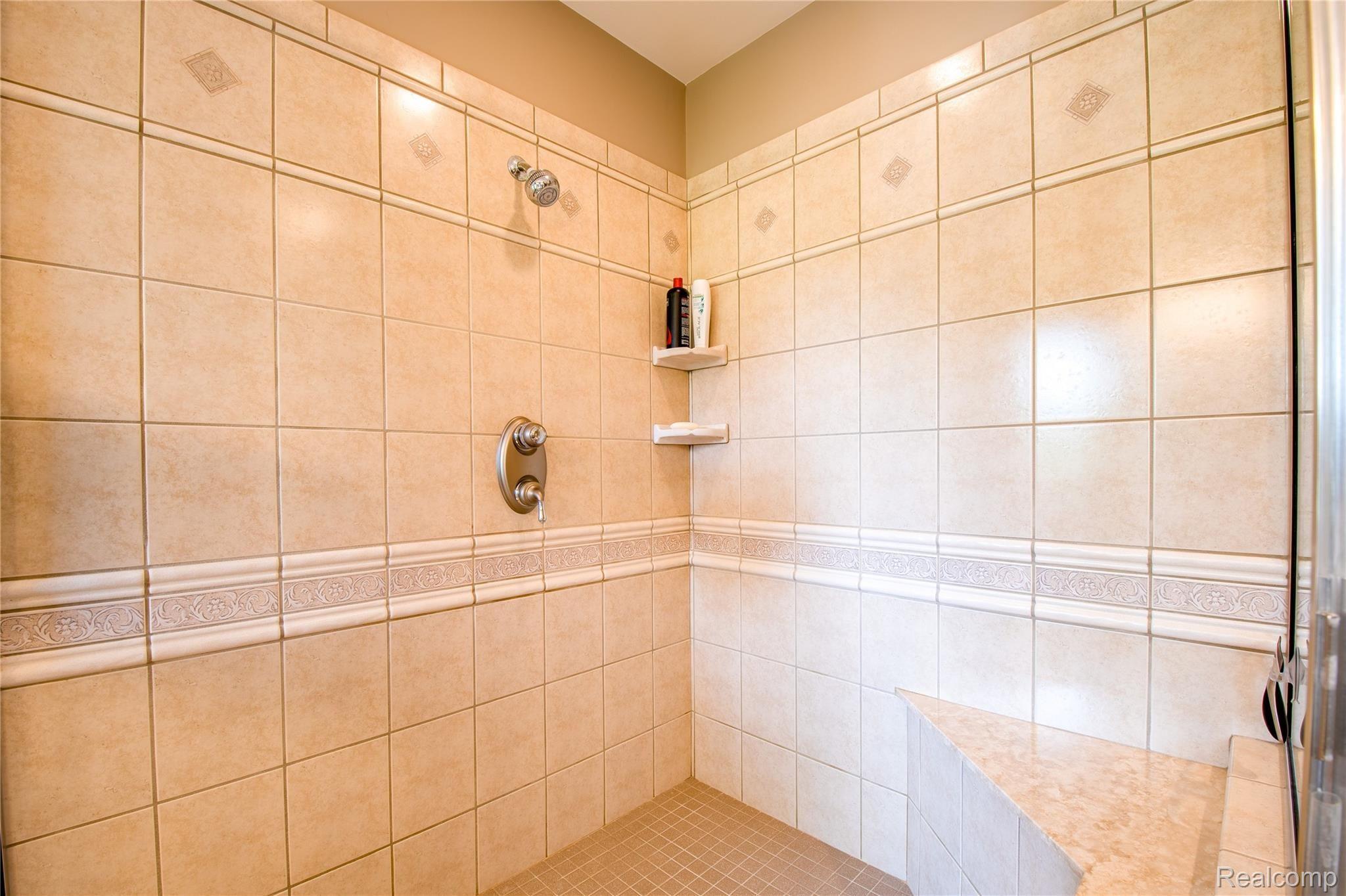319 East Rolston Road Linden, MI 48451 - Photo 25 of 46 319 Rolston Rd HDR29.jpg