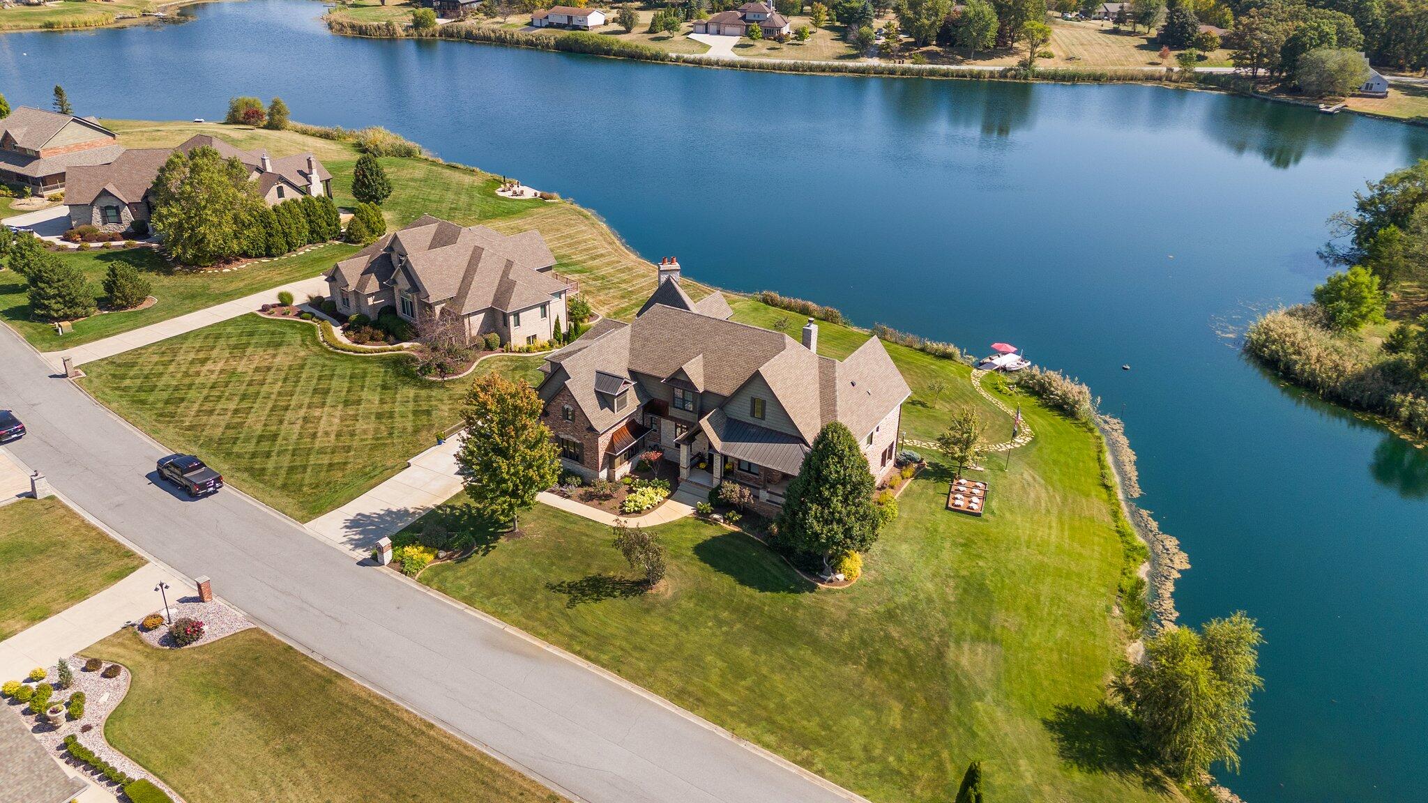 11429 Bell Place Crown Point, IN 46307 - Photo 3 of 54 2048x1152