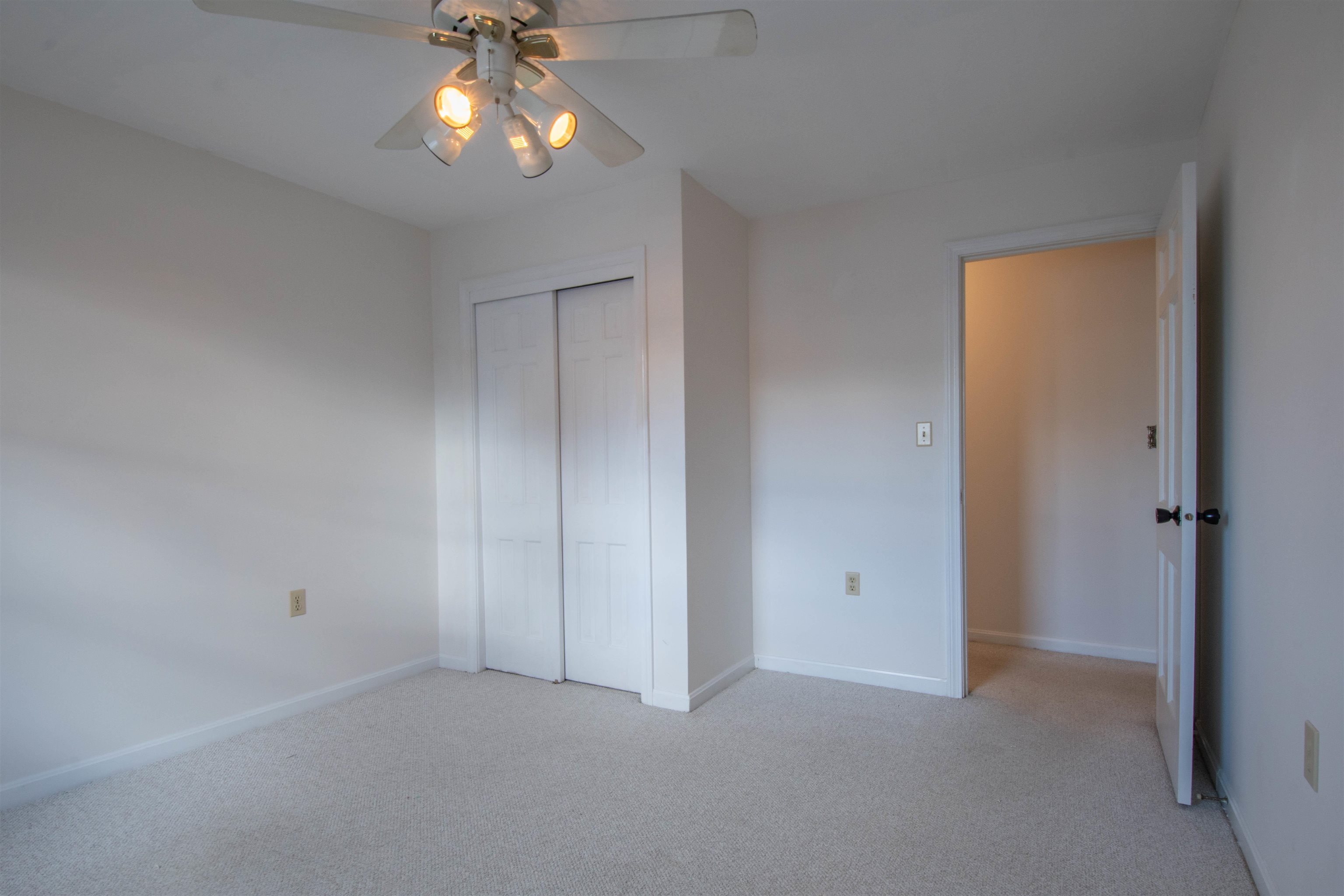 12 Dracut Road Hudson, NH 03051 - Photo 20 of 58