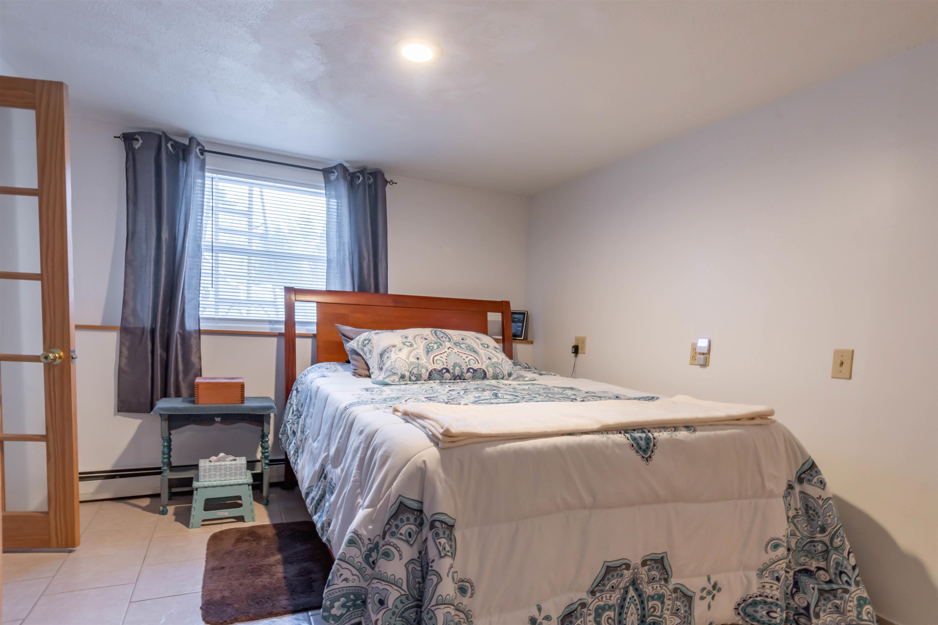 12 Dracut Road Hudson, NH 03051 - Photo 26 of 58