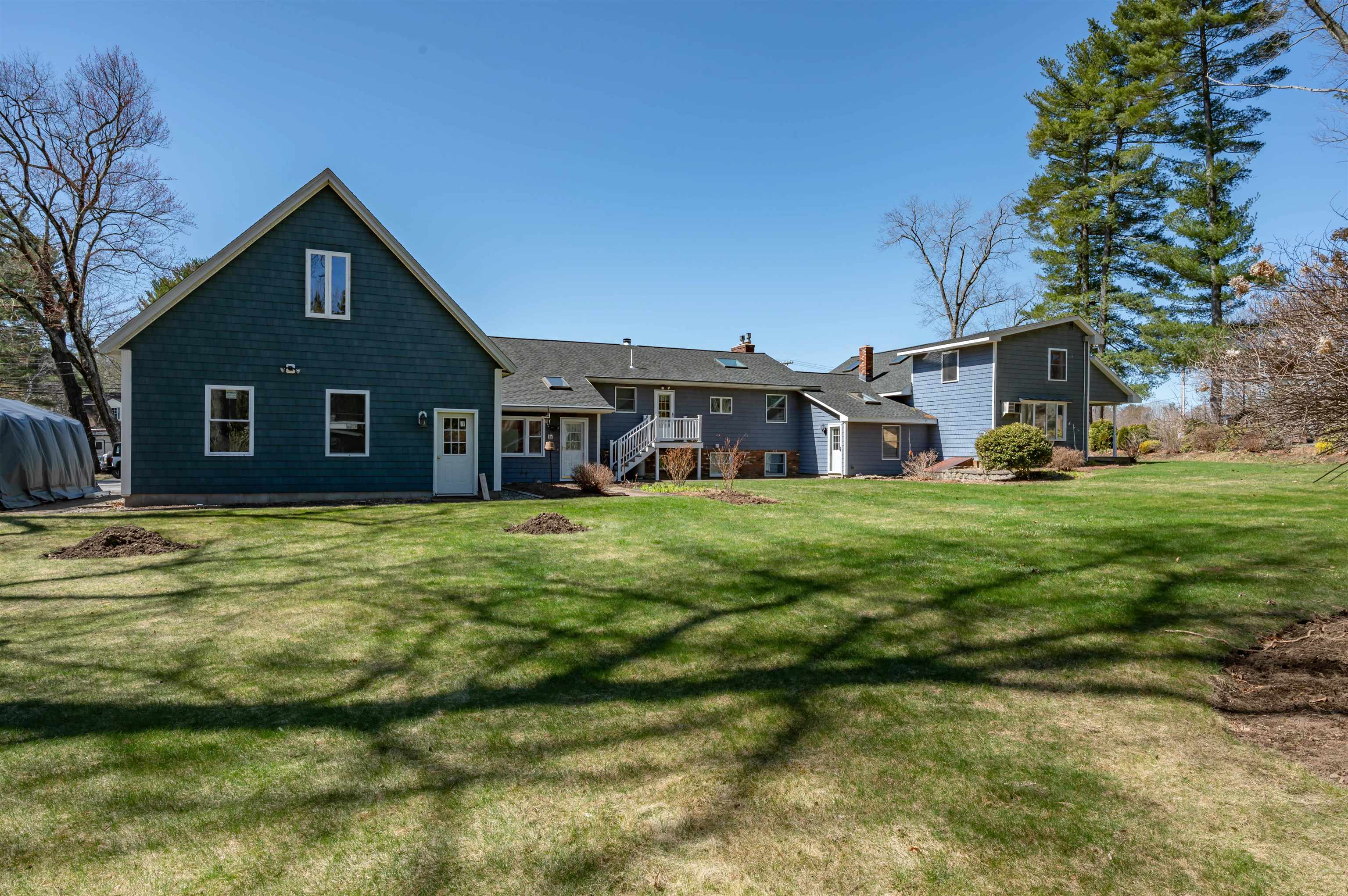 12 Dracut Road Hudson, NH 03051 - Photo 5 of 58