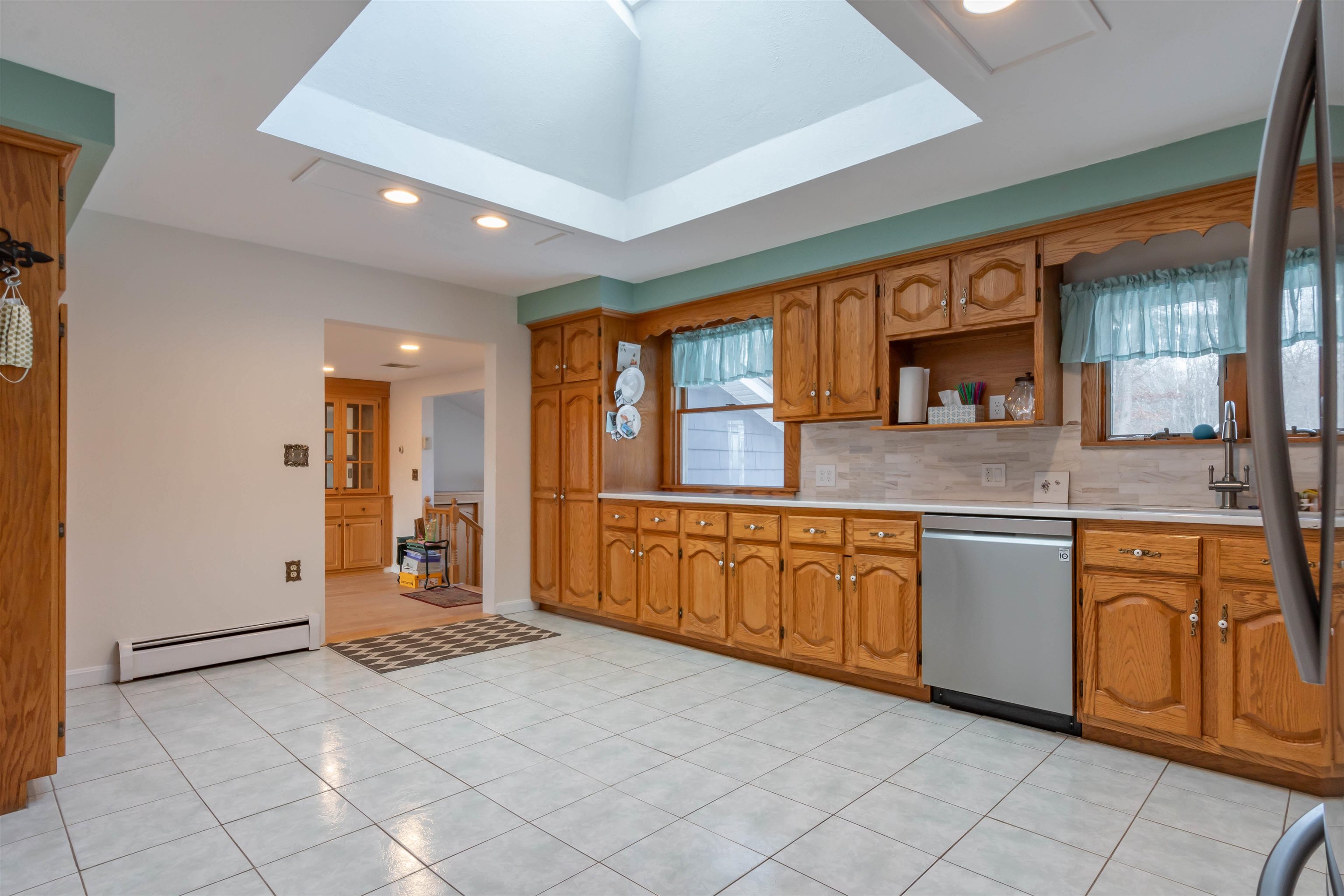 12 Dracut Road Hudson, NH 03051 - Photo 10 of 58