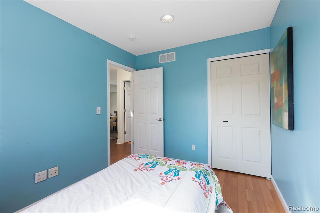 3645 Dearborn Avenue Rochester Hills, MI 48309 - Photo 16 of 29
