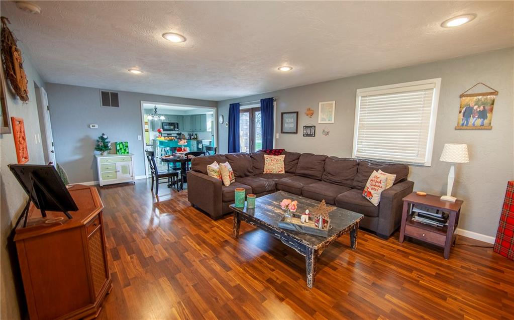 101 West Falcon Run Pendleton, IN 46064 - Photo 6 of 30 Gallery Image 6