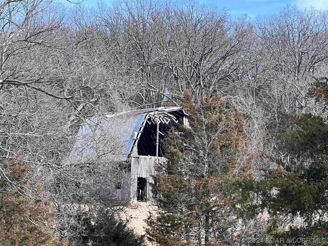 $1,496,880 | 40773 Waisner Avenue, Edwards, MO 65326