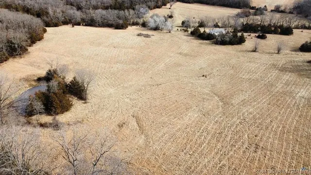 $1,496,880 | 40773 Waisner Avenue, Edwards, MO 65326