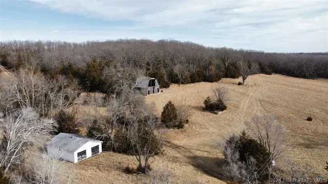 $1,496,880 | 40773 Waisner Avenue, Edwards, MO 65326