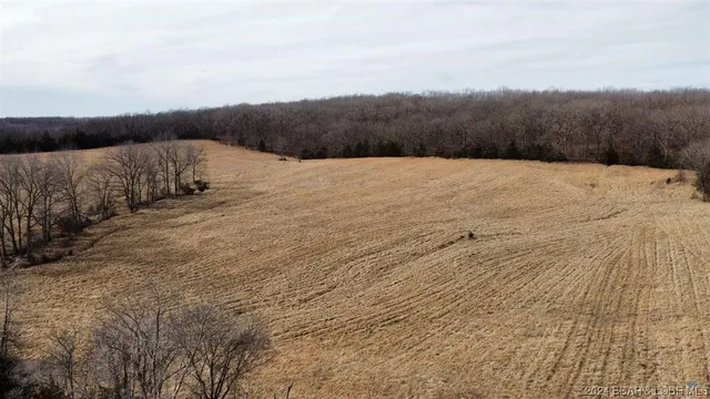 $1,496,880 | 40773 Waisner Avenue, Edwards, MO 65326