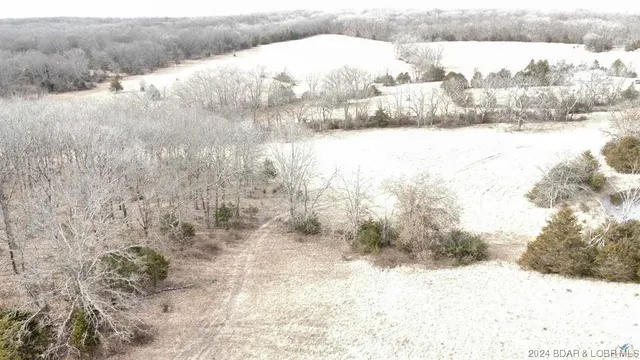 $1,496,880 | 40773 Waisner Avenue, Edwards, MO 65326