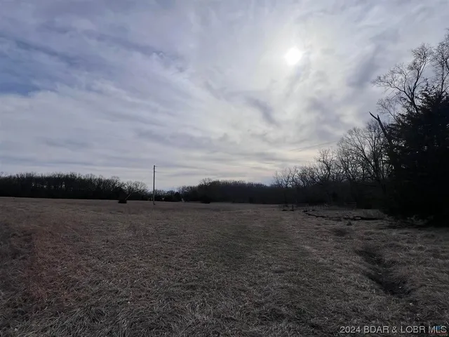 $1,496,880 | 40773 Waisner Avenue, Edwards, MO 65326