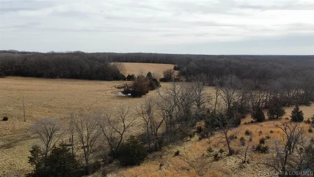 $1,496,880 | 40773 Waisner Avenue, Edwards, MO 65326