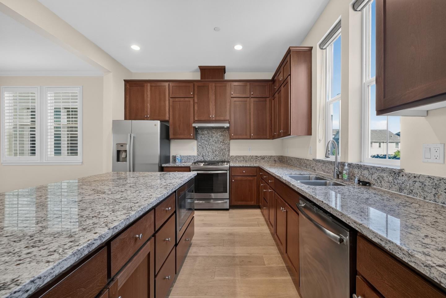 37385 Bay Crest Road Newark, CA 94560 - Photo 13 of 39 Gallery Image 13