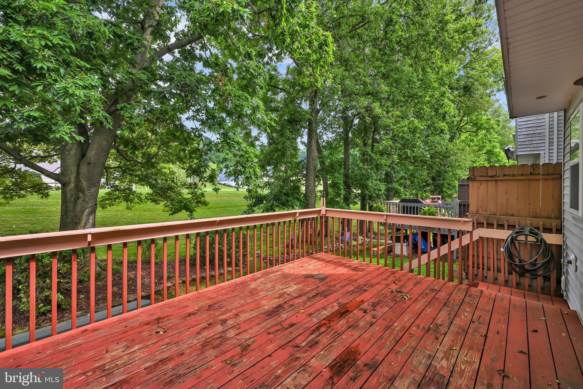 126 Riders Way Lebanon, PA 17042 - Photo 26 of 34 Rear Deck