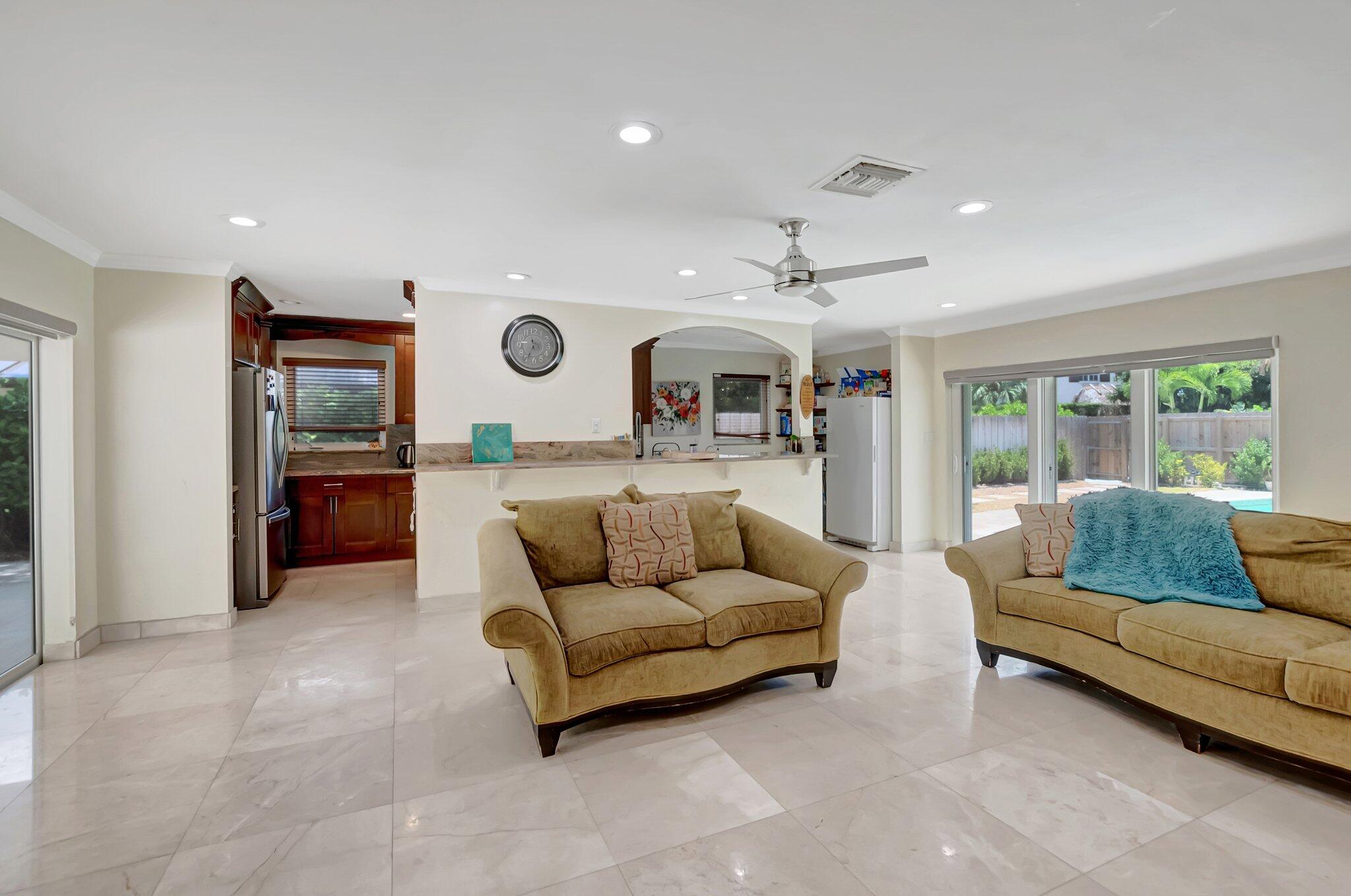 701 Northwest 8th Avenue Boca Raton, FL 33486 - Photo 14 of 40 Living Room
