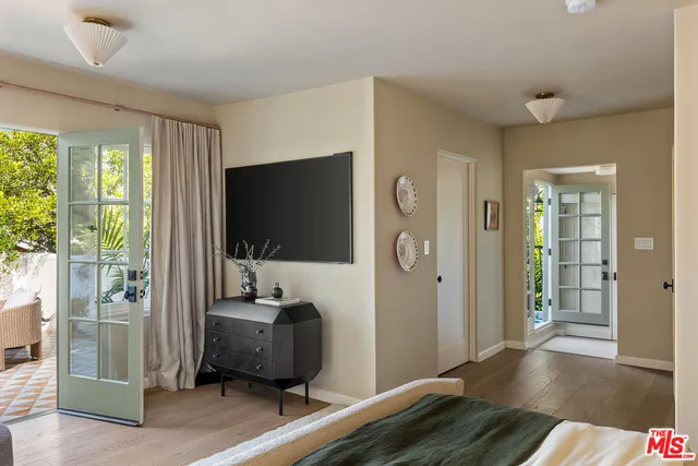 $3,995,000 | 1982 North Normandie Avenue, Los Angeles, CA 90027