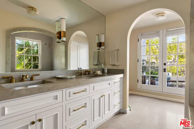 $3,995,000 | 1982 North Normandie Avenue, Los Angeles, CA 90027