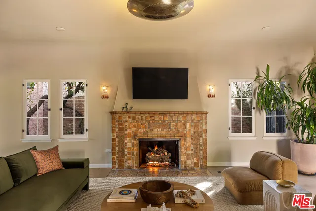 $3,995,000 | 1982 North Normandie Avenue, Los Angeles, CA 90027