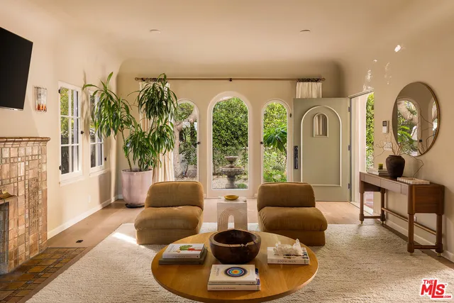 $3,995,000 | 1982 North Normandie Avenue, Los Angeles, CA 90027