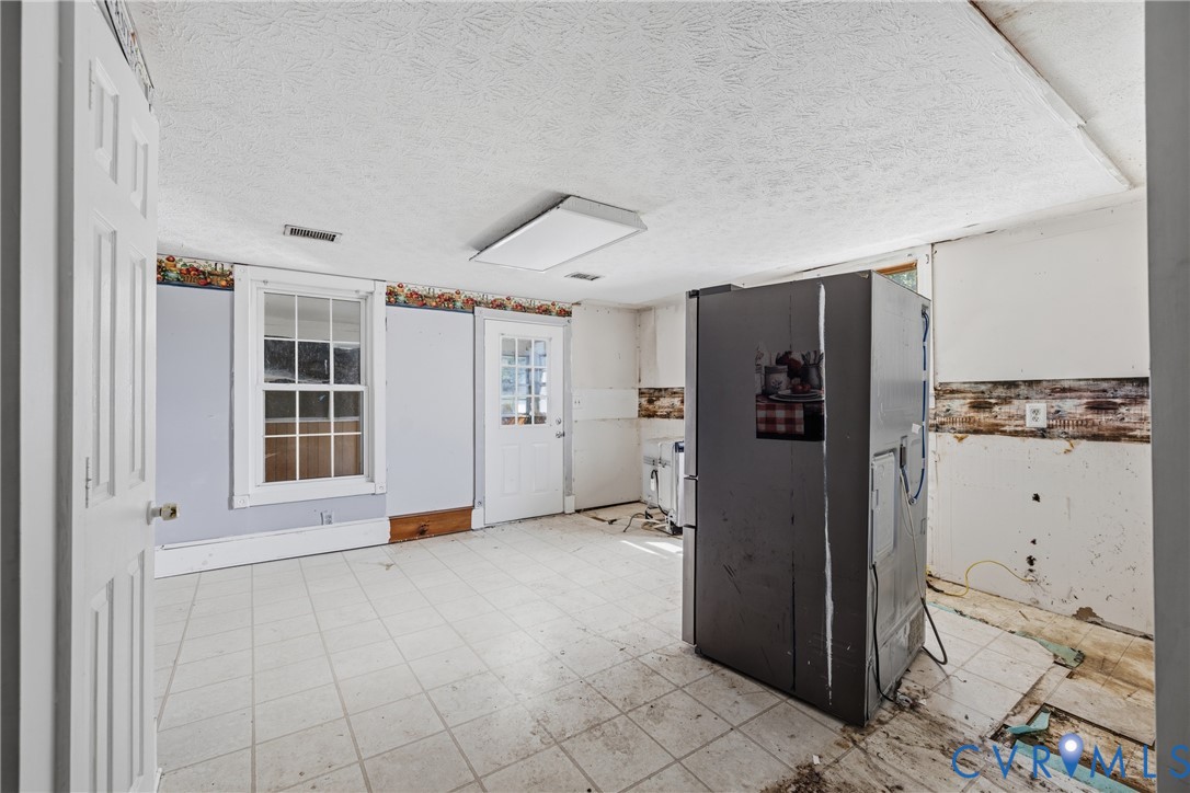 5317 Hickory Road Petersburg, VA 23803 - Photo 18 of 40
