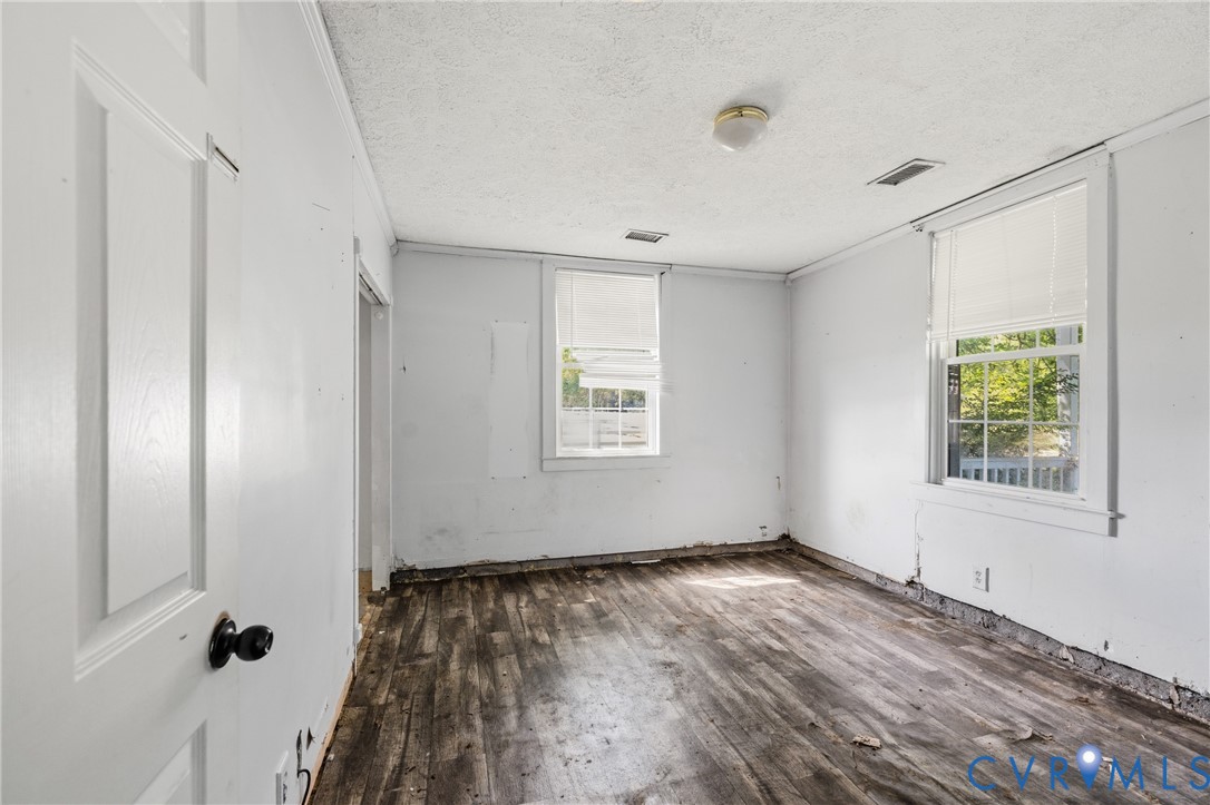 5317 Hickory Road Petersburg, VA 23803 - Photo 9 of 40