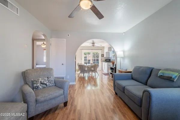 $237,000 | 933 East Mesquite Drive, Tucson, AZ 85719