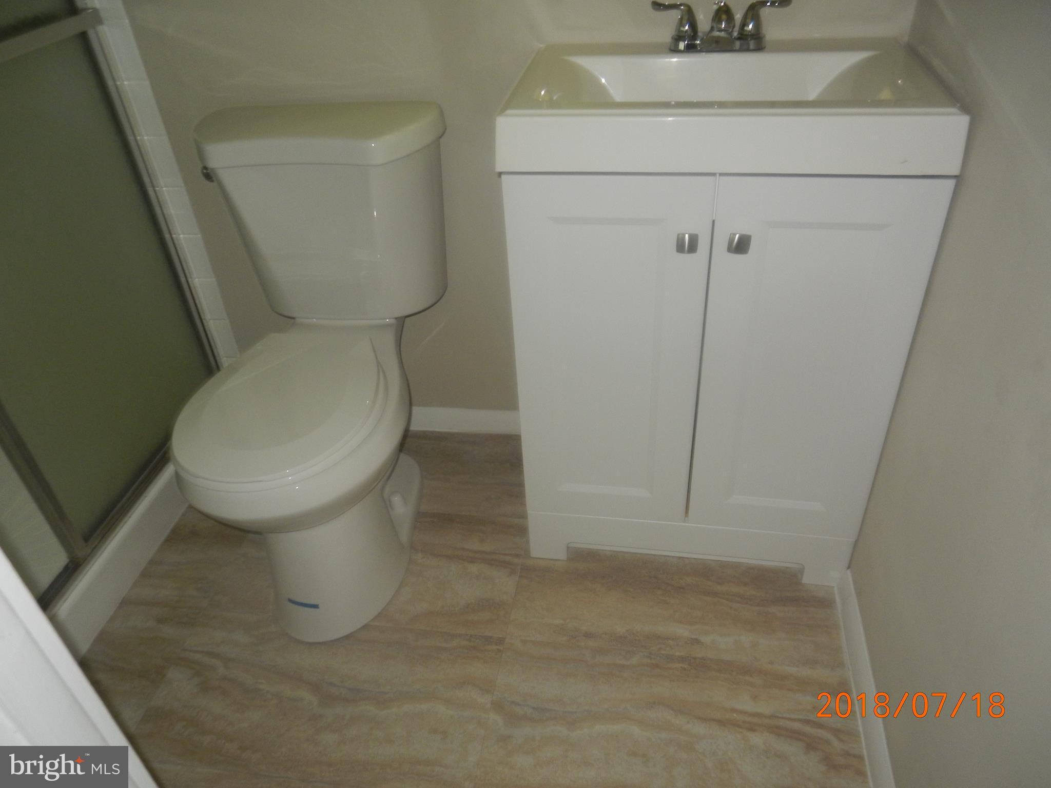 3926 Rolling Rd., Unit 12D Baltimore, MD 21208 - Photo 17 of 19 Bath (Master)