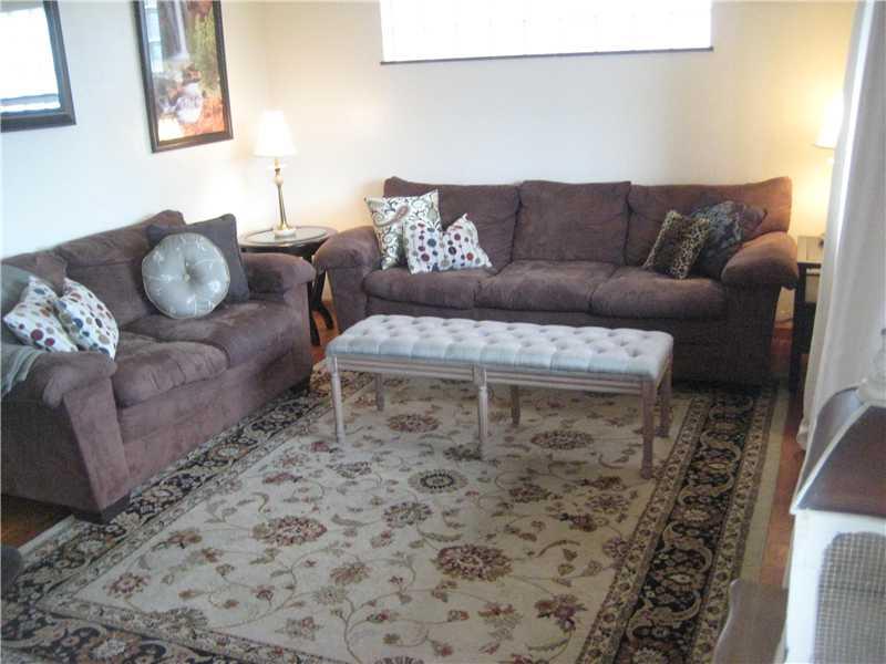 3203 McRoberts Road Castle Shannon, PA 15234 - Photo 4 of 25 Living Room.