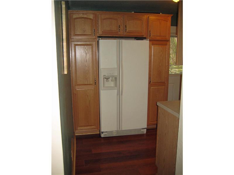 3203 McRoberts Road Castle Shannon, PA 15234 - Photo 10 of 25 Kitchen.