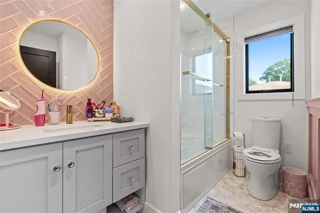 $1,399,000 | 393 Lincoln Avenue, Cliffside Park, NJ 07010